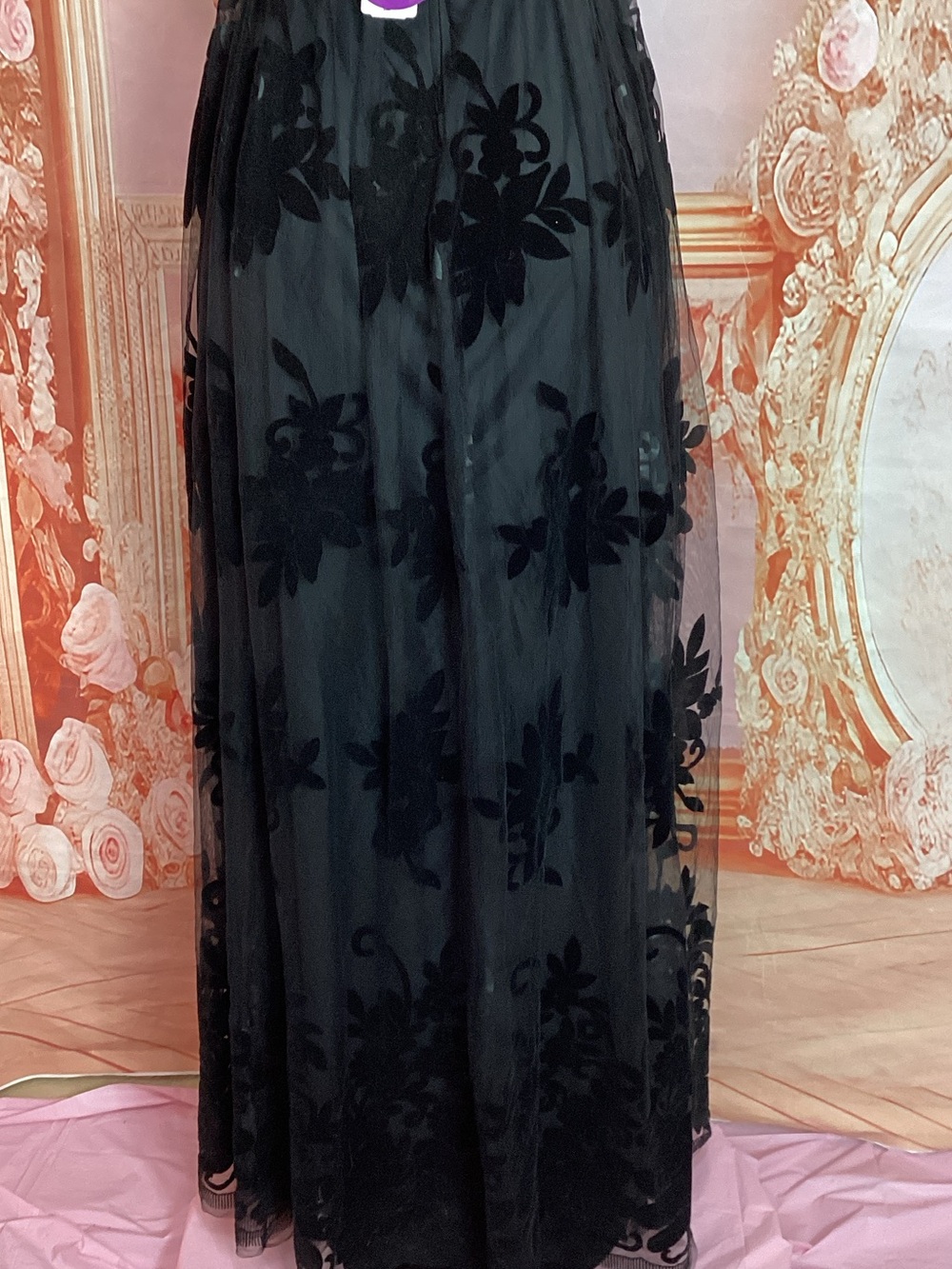 Windsor Black Floral Appliqué V-Neck Maxi Dress - Picture 6 of 10